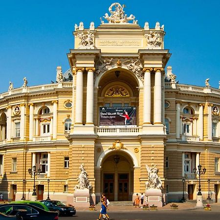 Hostel Berloga Odessa Exteriör bild