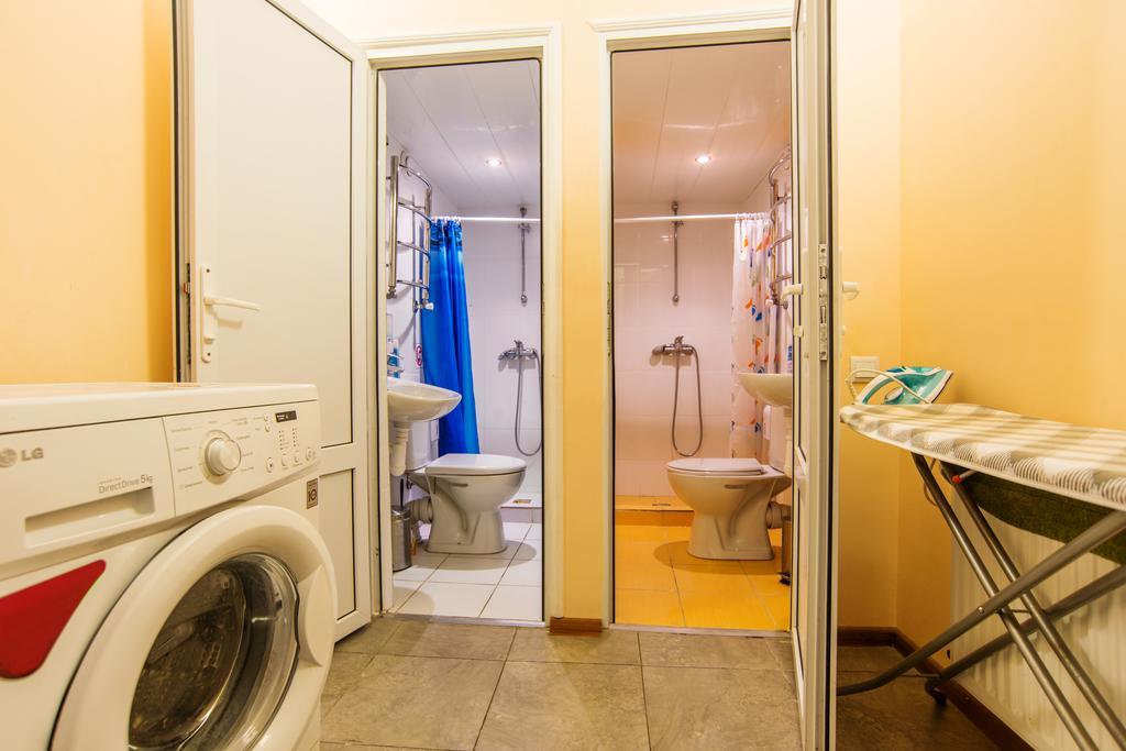 Hostel Berloga Odessa Exteriör bild