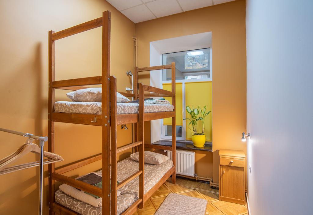 Hostel Berloga Odessa Exteriör bild